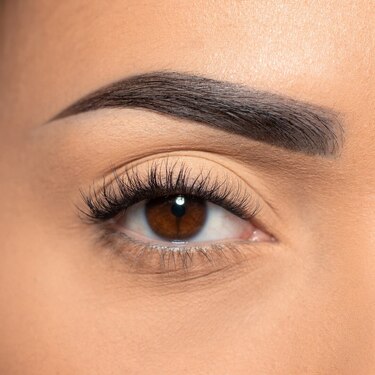 LASH PLAY Ready to Wear Pre-Glued PLANT FIBRE - 'NATURAL WISPIES' - 48 x Clusters - Mixed Lengths